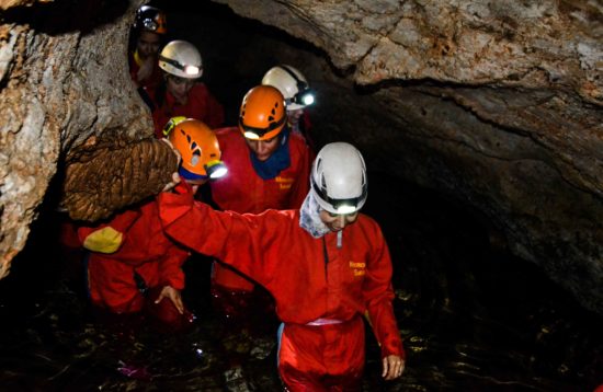 Speleologie-Wintimdouine-Trekking-et-Randonnee-au-maroc-happy-trip